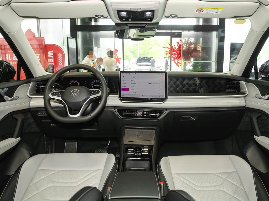 1400x1050_autohomecar__Chtk2GgxbQeAFFsSACk58WLCEdg491