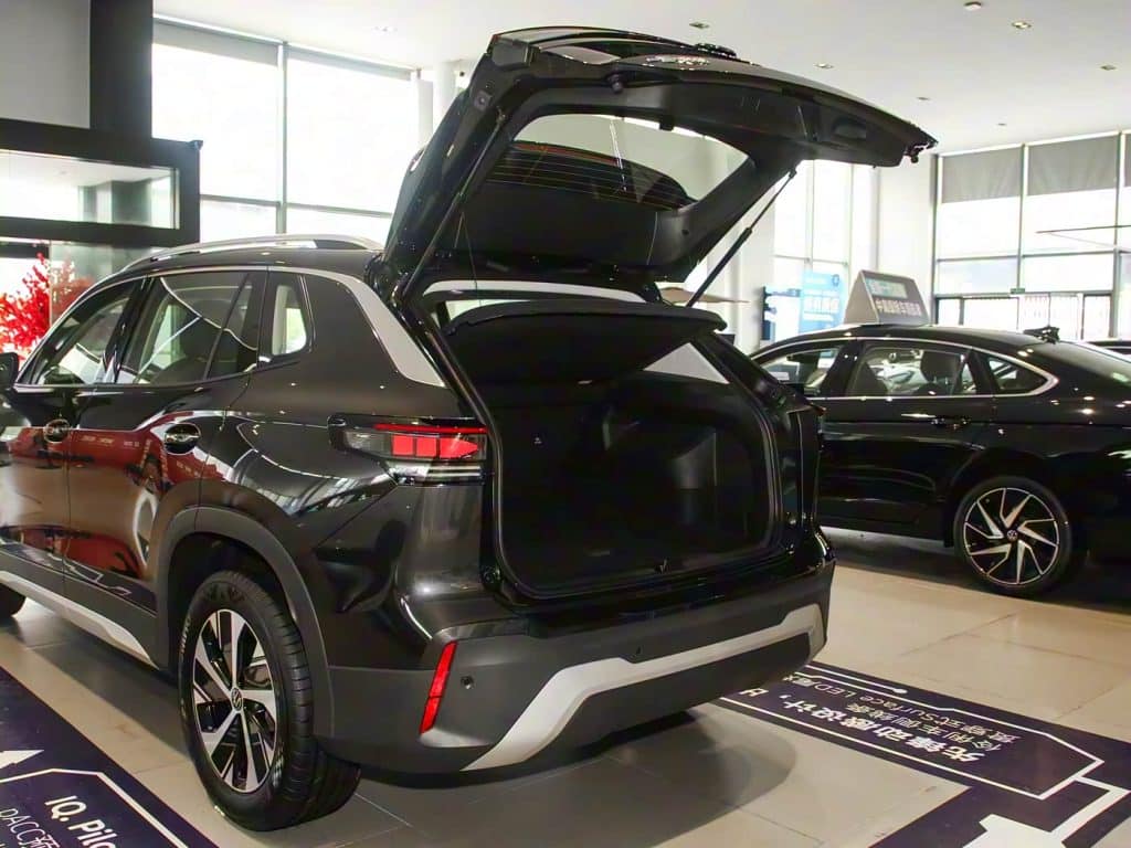 1400x1050_autohomecar__Chtk2WgxbSaAVbQcABsBPD554AY892