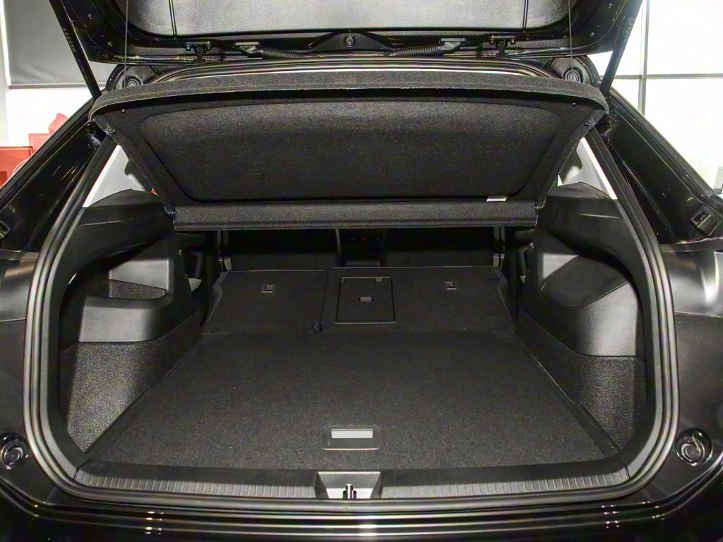 1400x1050_autohomecar__Chtlx2gxbSiAenmVACH-vk_yP7c038