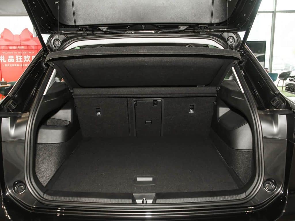 1400x1050_autohomecar__ChxkPWgxbSeAGIacAB8PnJ7YsAI630