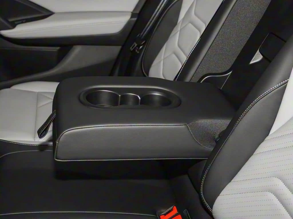 1400x1050_autohomecar__ChxkmmgxbSCAOD_dABVLmvVCjFI709