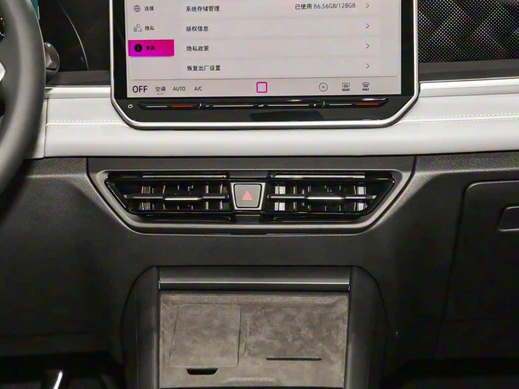 1400x1050_autohomecar__ChxknGgxbQeAO5K3ABudv3Ido-g830
