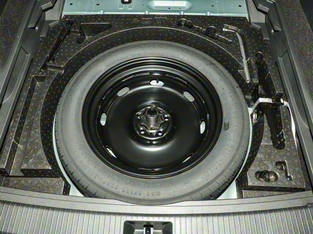 1400x1050_autohomecar__ChxpVWiJyOGACddaADAzCxSGjVs964