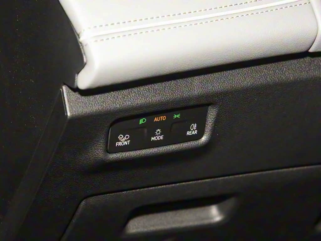 1400x1050_autohomecar__CjIFU2gxbQKAXVunABfvE8FiL78741
