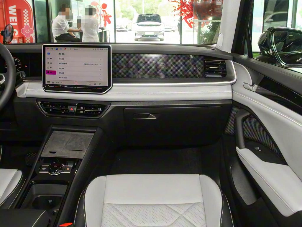 1400x1050_autohomecar__CjIFU2gxbQeAG30xAChOafQFHZ0795