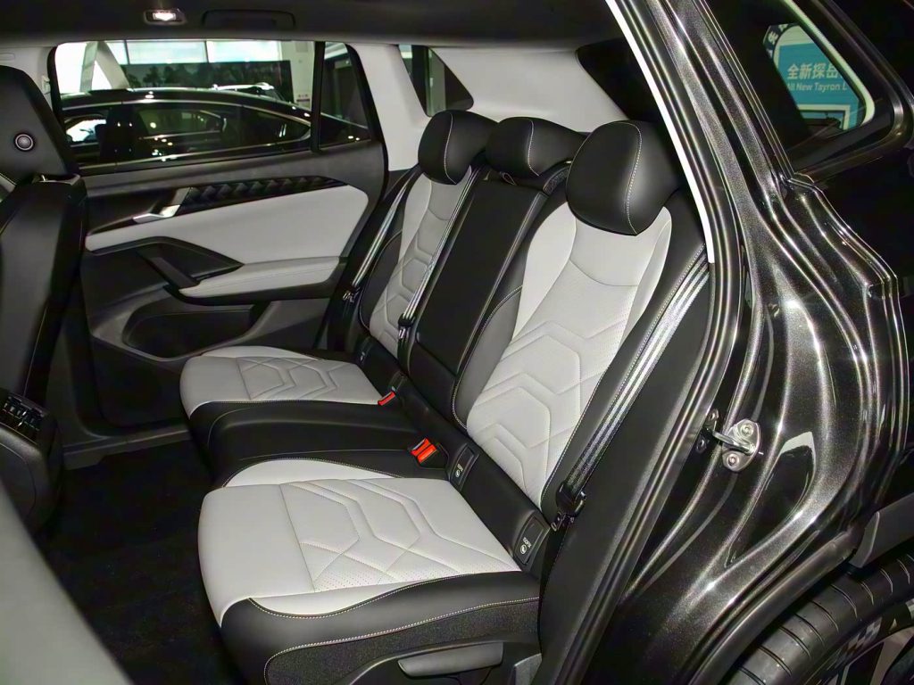 1400x1050_autohomecar__CjIFVGgxbSWARjUgAB9-jPbLHo8106