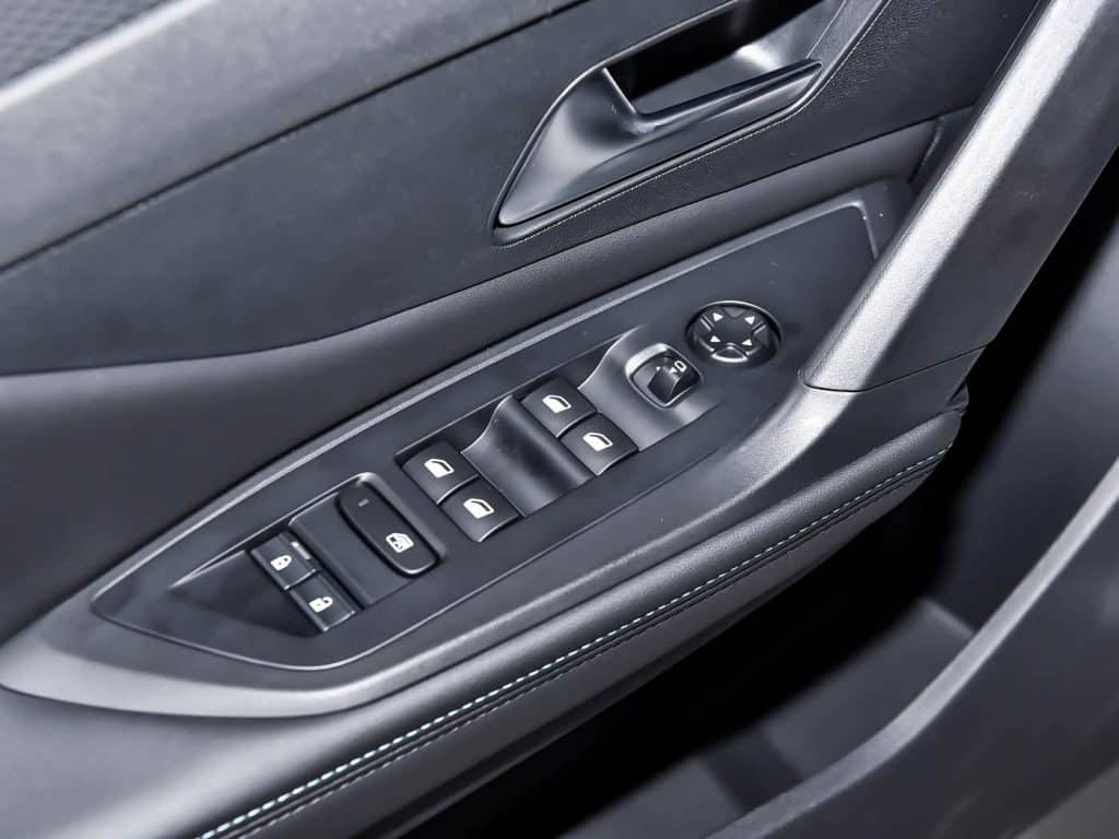 1400x1050_autohomecar__Chtk2WhxOL6AIk5uABBXK5qdxqo259