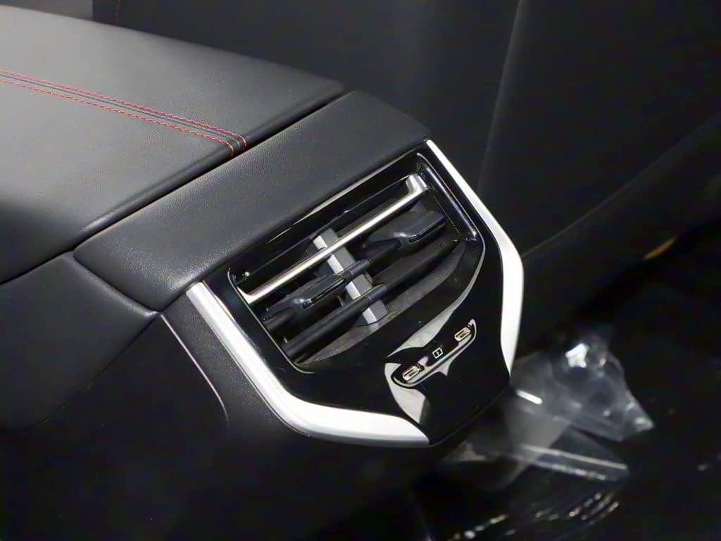 1400x1050_autohomecar__Chtk3WheXouAGBebADs6AkFgMbs028