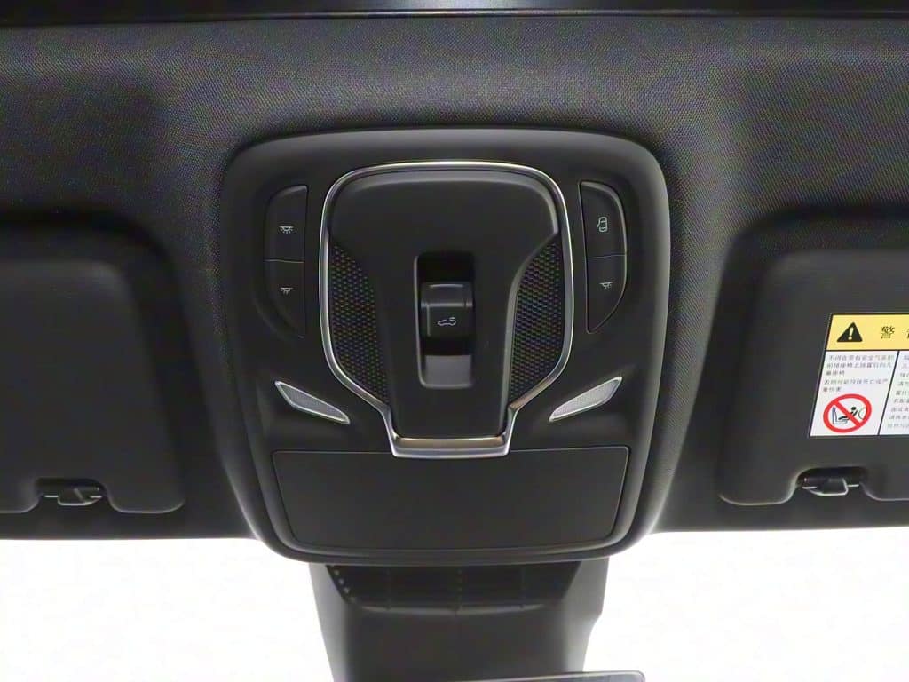 1400x1050_autohomecar__ChtlxWheXl-AMl5NACsp_VudbwE259