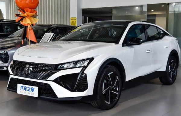 1400x1050_autohomecar__ChtlxWhxOGWAag3TABBLTVnjR7g130