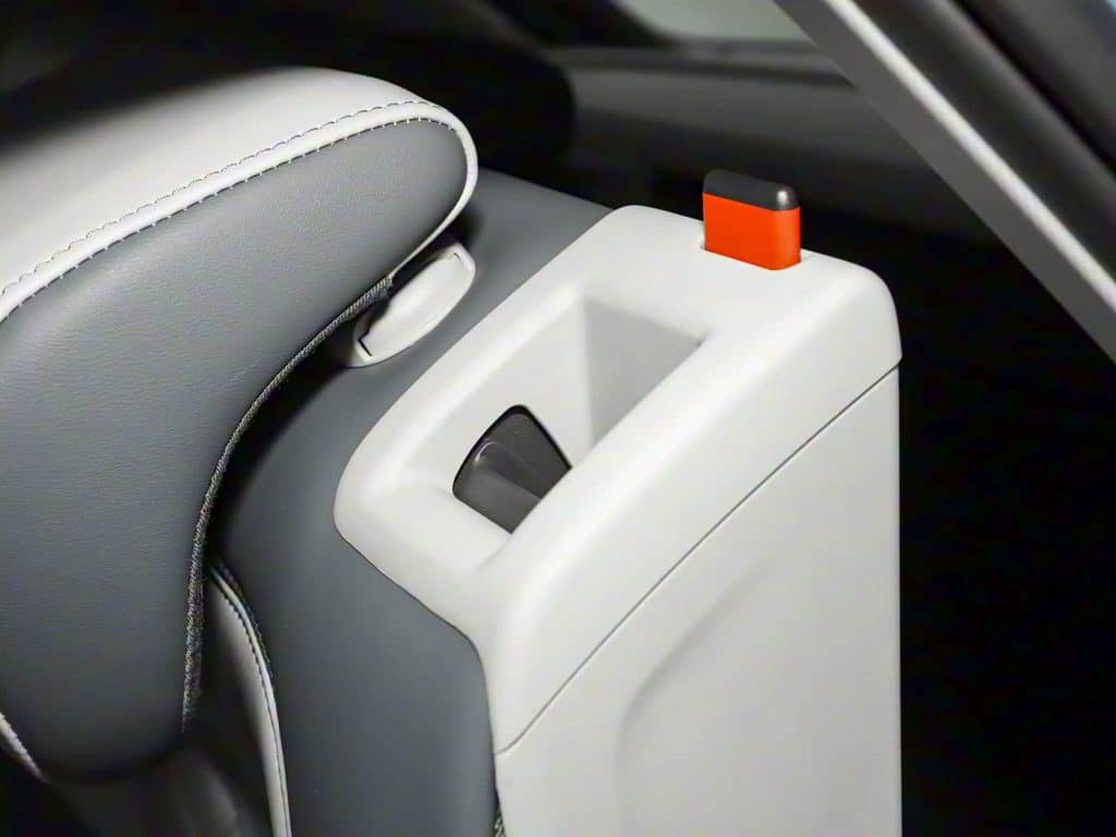 1400x1050_autohomecar__ChtpWGjOTf2AeF4iADcrQoIuGM0783