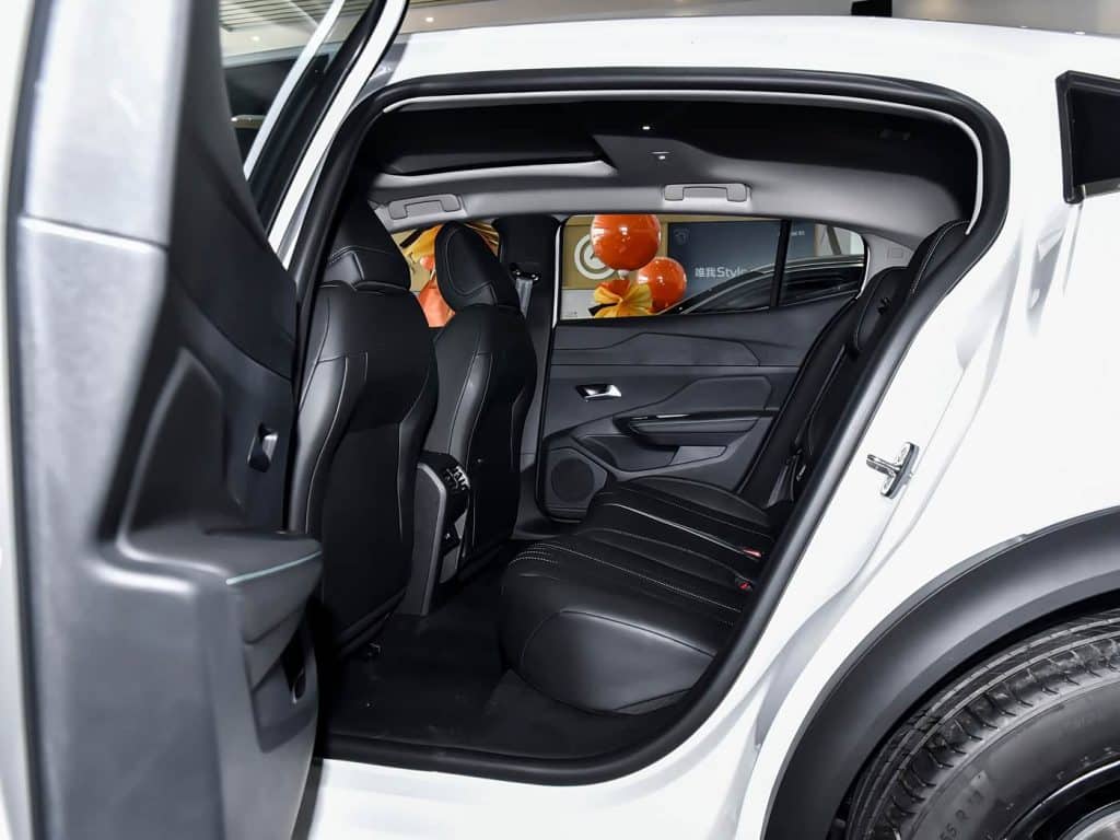 1400x1050_autohomecar__ChxkPWhxOLuAOg_HAA9j2Yrc8ns470