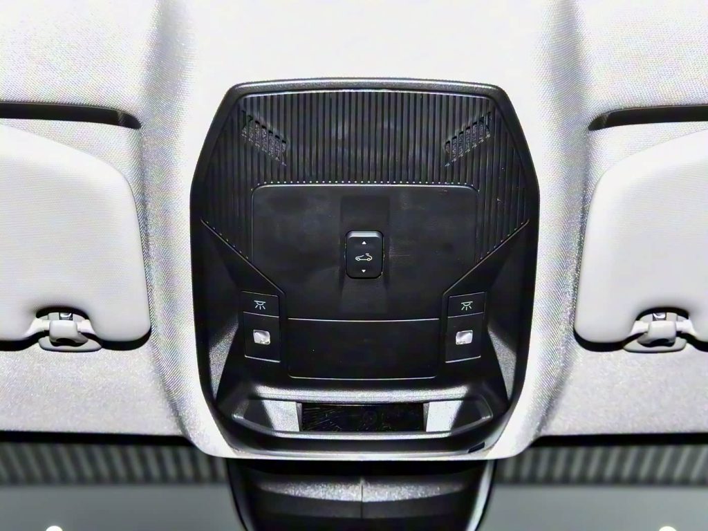 1400x1050_autohomecar__ChxkPWhxONqANYKJABdsxmdEcyA814