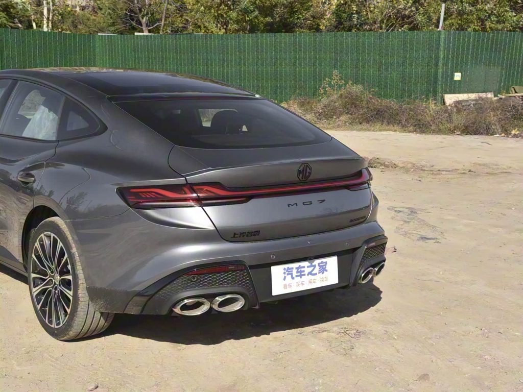1400x1050_autohomecar__ChxkPmdHSESACidwACLQ-36BxC0392
