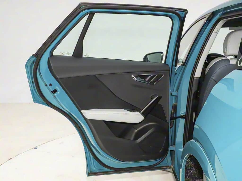 1400x1050_autohomecar__ChxpV2jOTfuASdNIADthNAEOQf0360