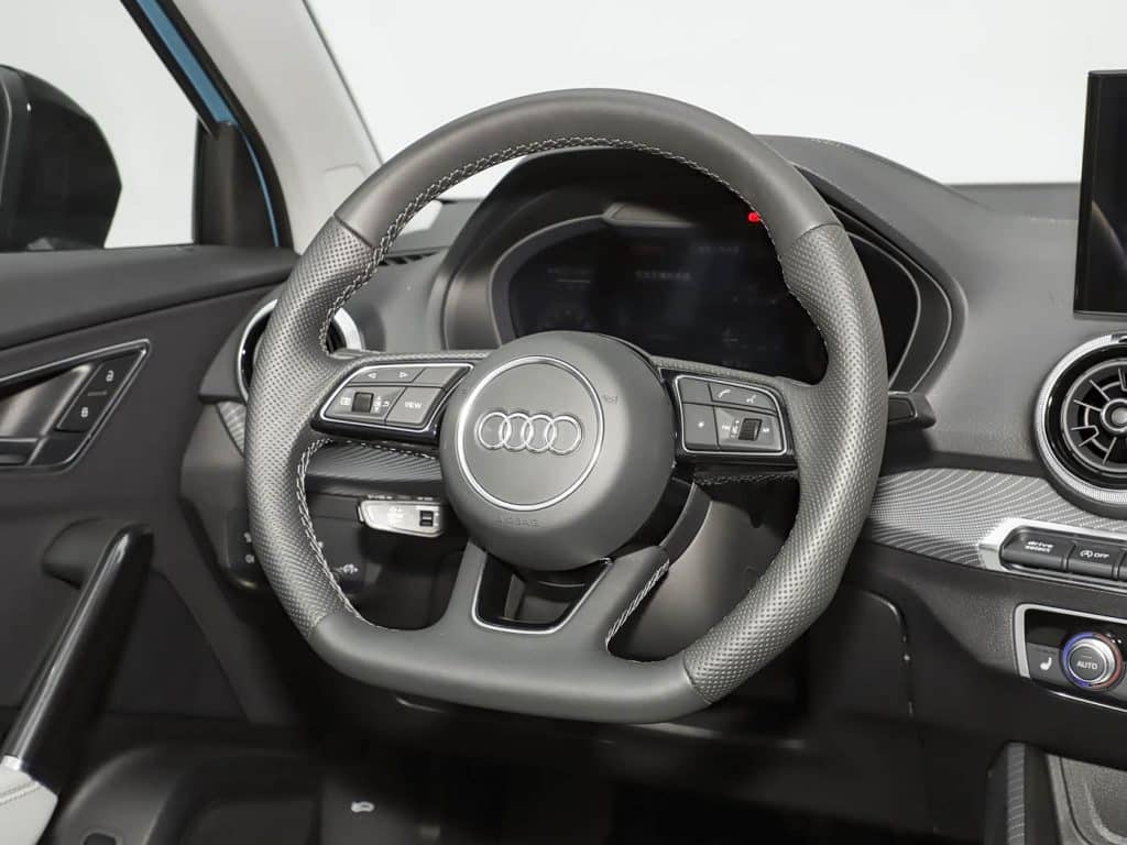 1400x1050_autohomecar__ChxpWGjOTeyAIDevAETW48KoAng530