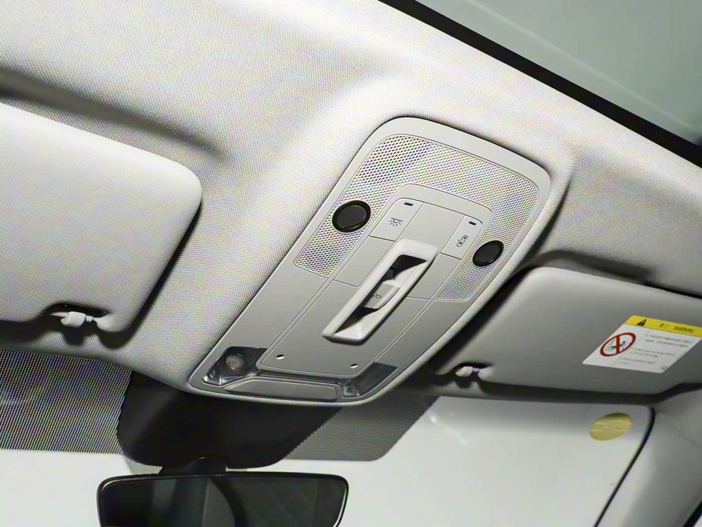 1400x1050_autohomecar__ChxpWGjOTgGAYD2oAFyefJQVtvE324