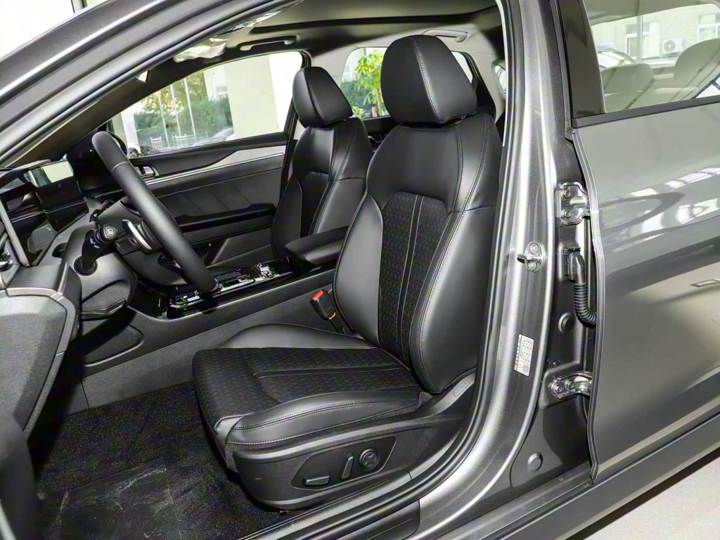 1400x1050_autohomecar__Chtk2WcqAIGAStFvADY2O6Ie3O0847