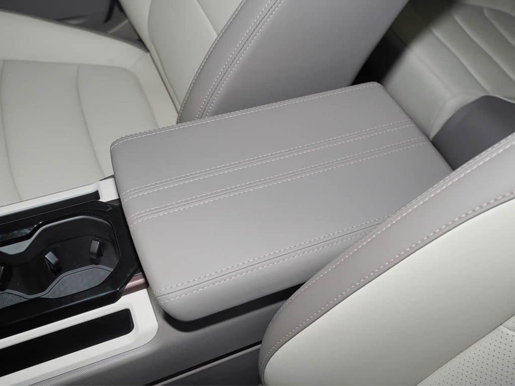 1400x1050_autohomecar__ChtlyGhkuhaABnnRAEOnzAif1Kw211