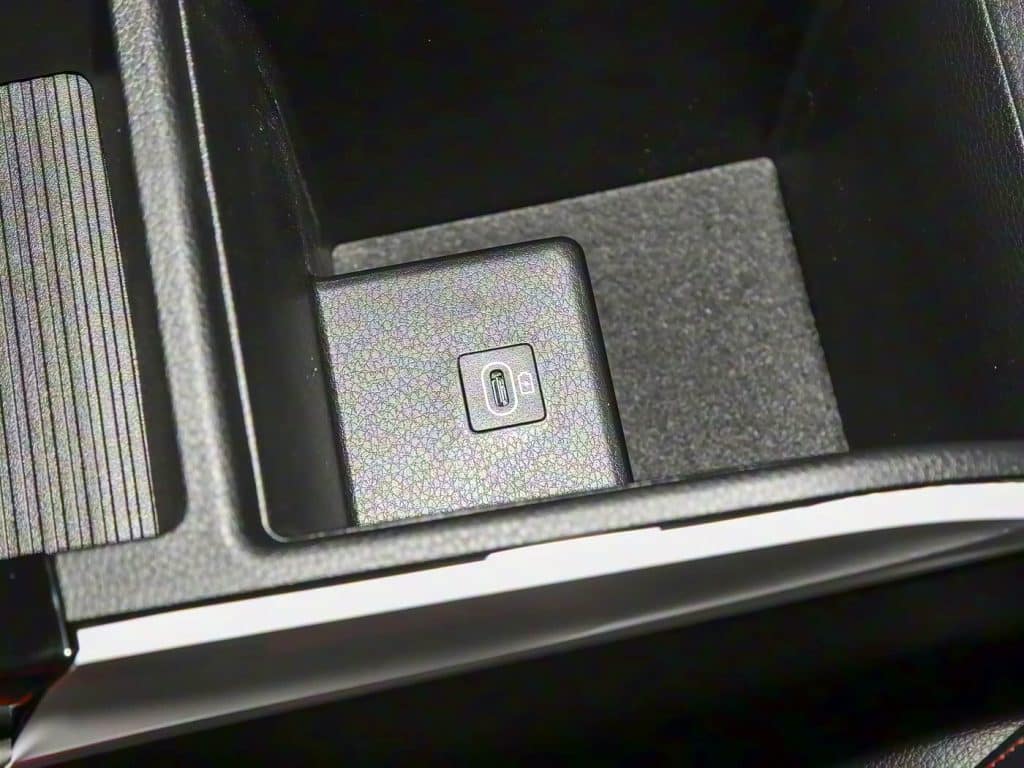 1400x1050_autohomecar__Chto52iQU2KANLSUAB7D1q0tQKA804