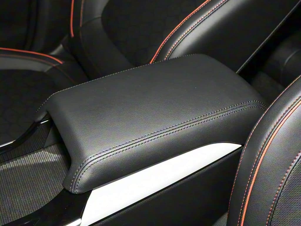1400x1050_autohomecar__Chto52iQU2eAF_61ACLJae9-pJw025