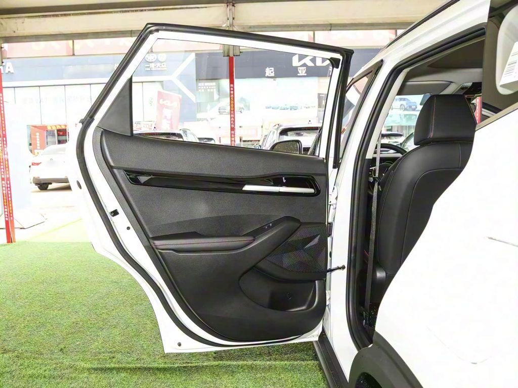 1400x1050_autohomecar__Chto52iQU2uASHU2ADm2wdRXZGY733