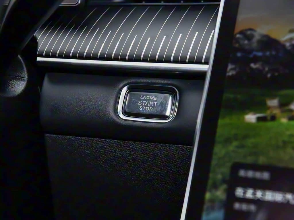 1400x1050_autohomecar__Chto52kiyXGAVSJQABCr3wpIoGk195