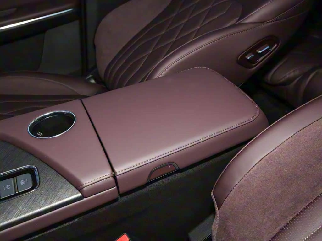 1400x1050_autohomecar__ChtpWGk-SUaADrTGAB3tmxtmqiQ091