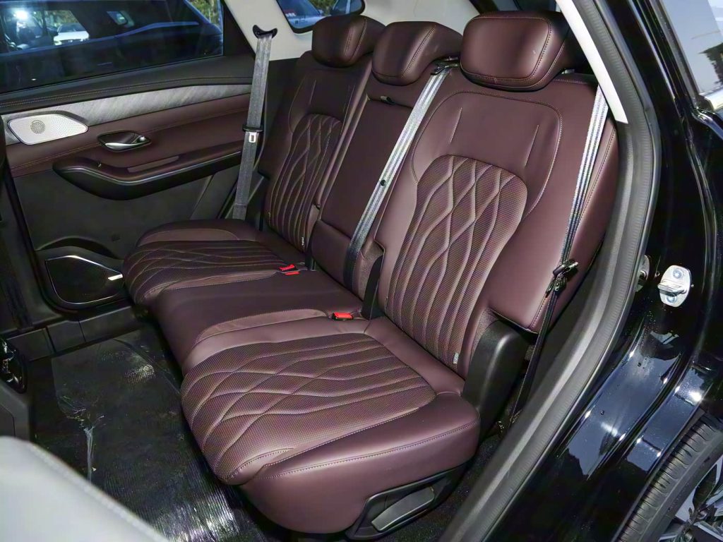 1400x1050_autohomecar__ChtpWGk-SUaAbYvyAByxd-LOto4516