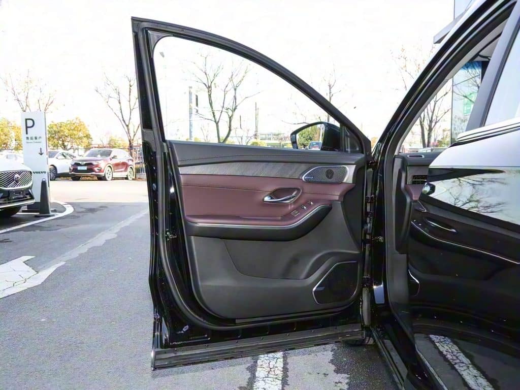 1400x1050_autohomecar__ChtpWGk-SUiAHsxSABpTN4-eDfw544