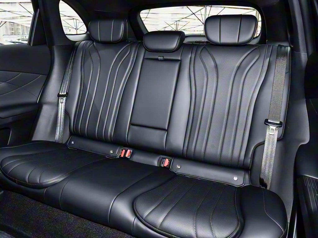 1400x1050_autohomecar__ChtpWGkiyfuAKRQaABsu1KekXHo137