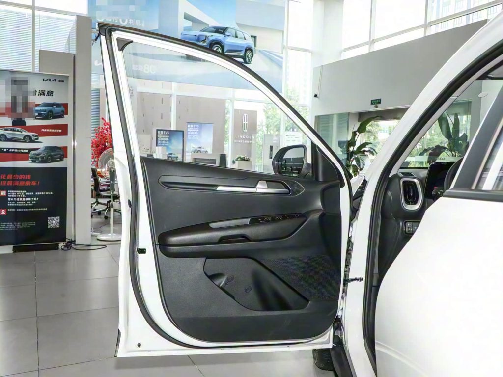 1400x1050_autohomecar__ChxkPWZsCpiAM5_uADjW_QjYilU607