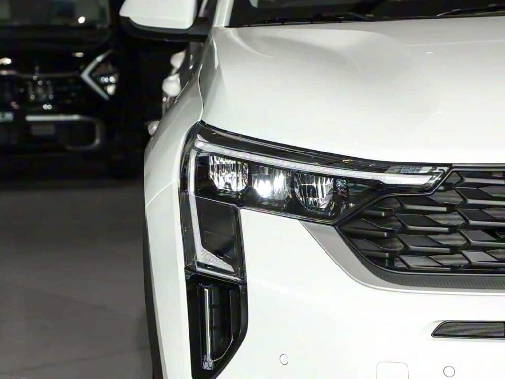 1400x1050_autohomecar__ChxkPWZsCr6ACLqnABR0luMD3Fs580