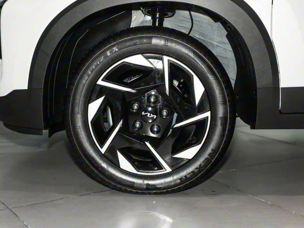 1400x1050_autohomecar__ChxkPWZsCtGAbDKTACKNCEhZJ_A192