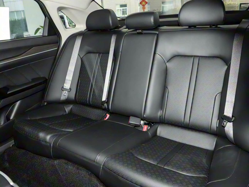 1400x1050_autohomecar__ChxkPWcqAHyAG6a_ADN3_KpSgmo796