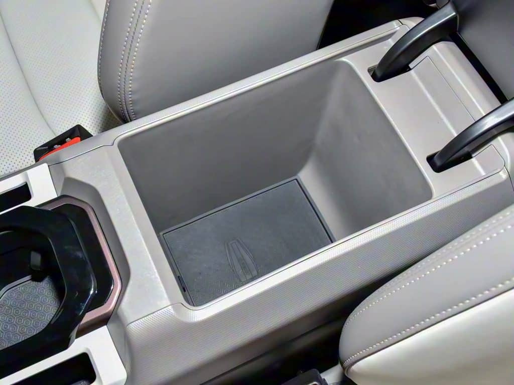 1400x1050_autohomecar__ChxkPWhkuh-AcRngADqcnrDY_pU492