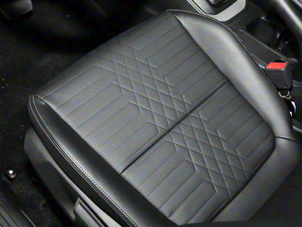 1400x1050_autohomecar__ChxkPmZsCo6AR_94AC7SlsvkzE0711