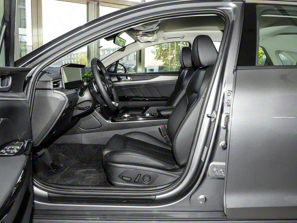 1400x1050_autohomecar__ChxkPmcqAGyALhMyACYyI0Y5lKs589