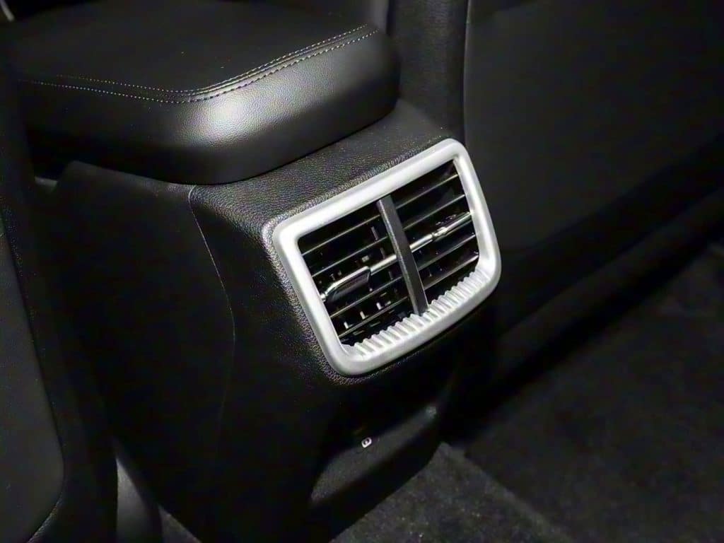 1400x1050_autohomecar__ChxkPmcqAHGAToaVAB_BYfkkSWs517
