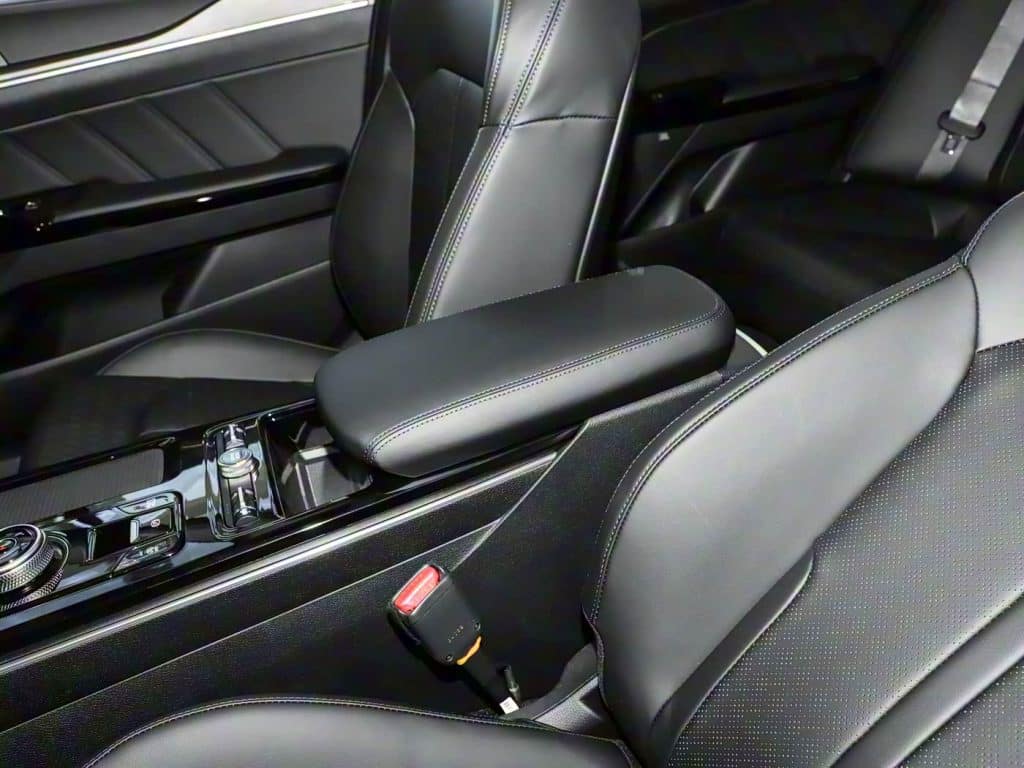 1400x1050_autohomecar__ChxkPmcqAHSAFwrkAC0xqkUN4JA202