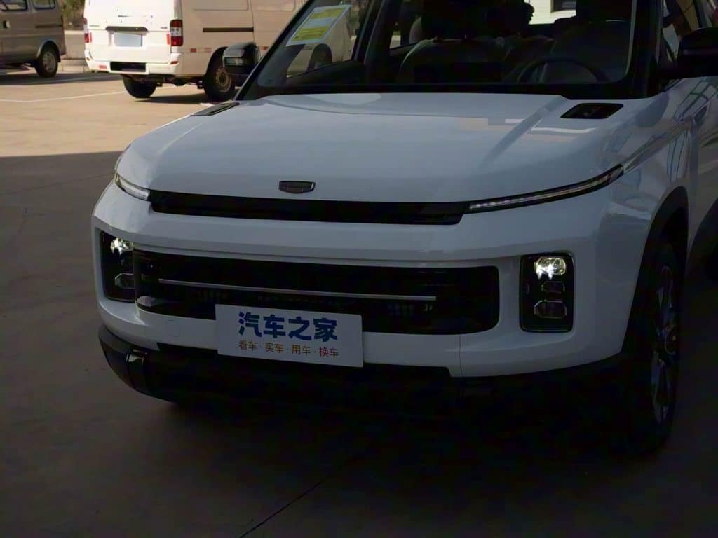 1400x1050_autohomecar__Chxkjmhl4hmAQl3yABNKYiDNSuA482