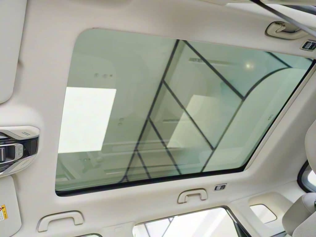 1400x1050_autohomecar__Chxkmmhku2OAdlbxAD4ue0LHz_M423