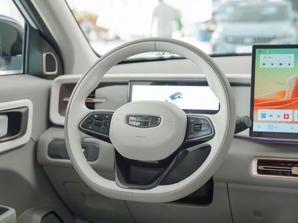 1400x1050_autohomecar__ChxkqWhkr3uAXb9AACcaOmcGxx4745
