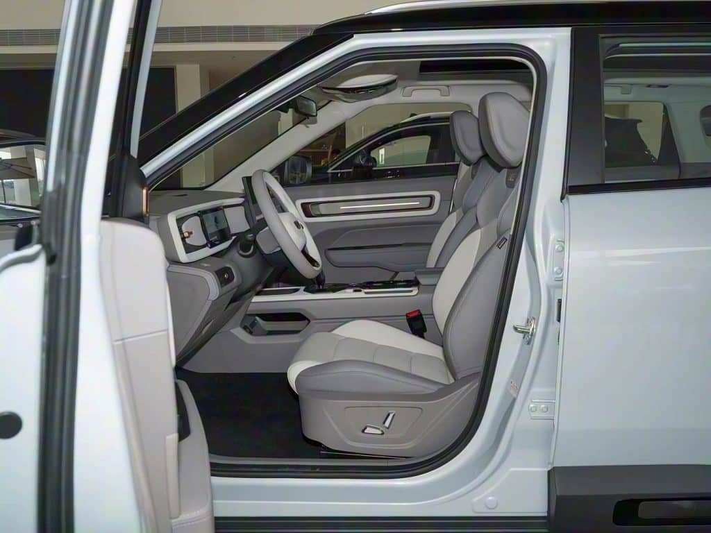 1400x1050_autohomecar__Chxky2hksduAfLf8AEr0ghJRwMA988