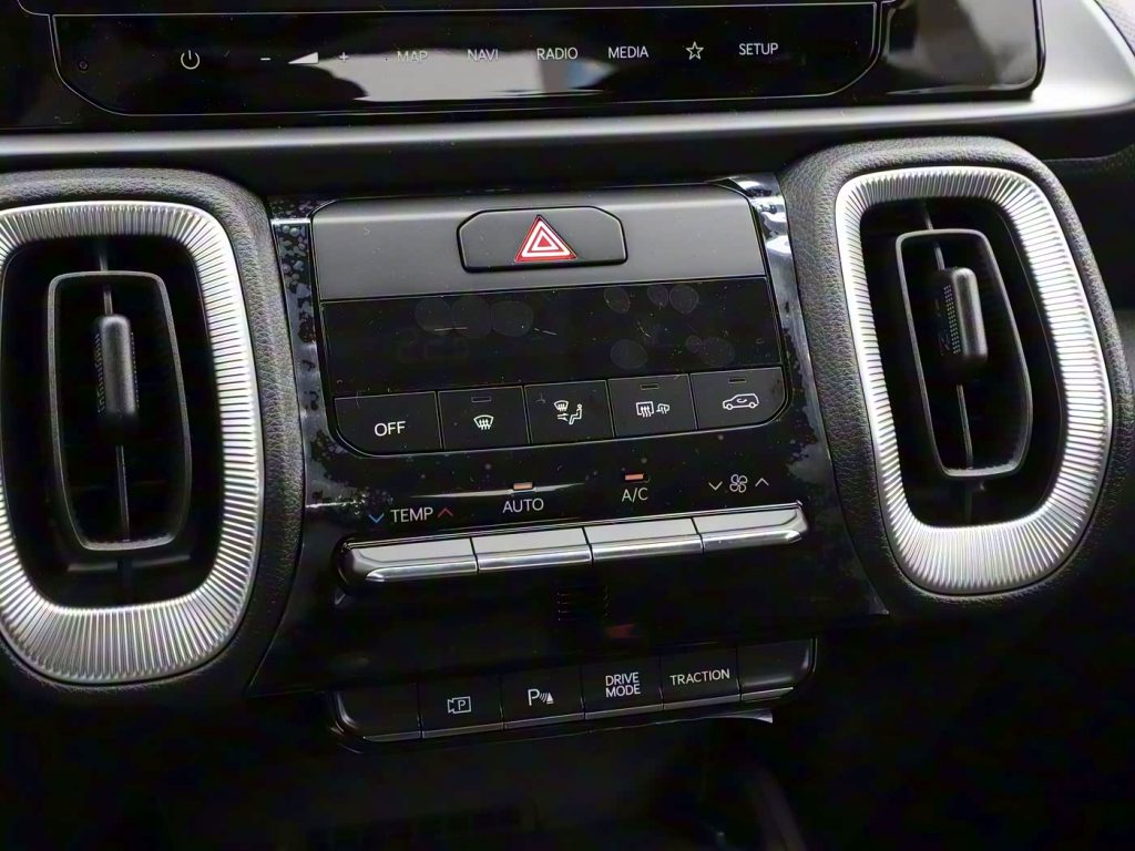 1400x1050_autohomecar__ChxoHWYREnmAfL8wACrr9Hv3GwE441
