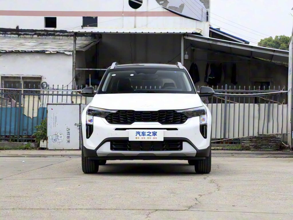 1400x1050_autohomecar__ChxoHmYREhyAVeUSADTUa4e0-m4329