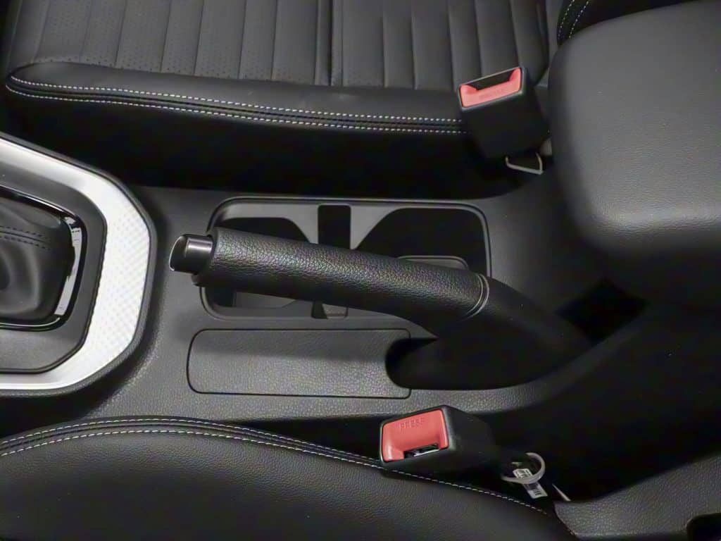 1400x1050_autohomecar__ChxoHmYREnuAKcjeADg0cJTFhfI881