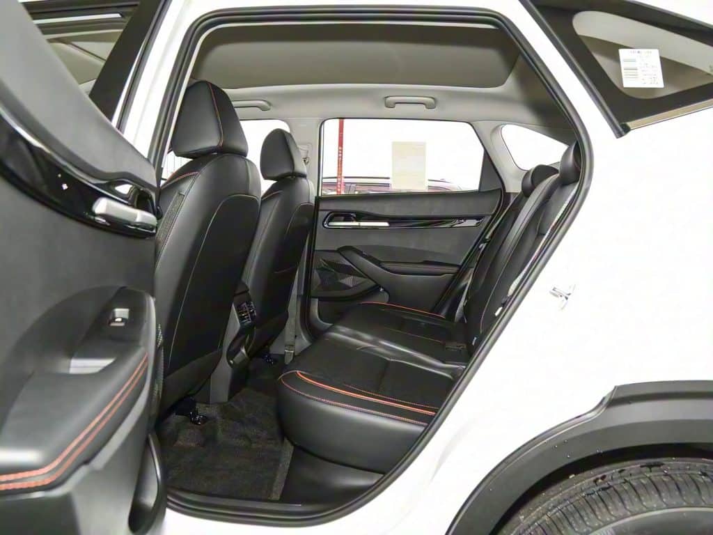 1400x1050_autohomecar__ChxpV2iQU2KABXw9ABfqA0vd_fs836