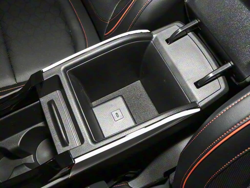 1400x1050_autohomecar__ChxpV2iQU2eAV-uSACb0uqxWqdo568