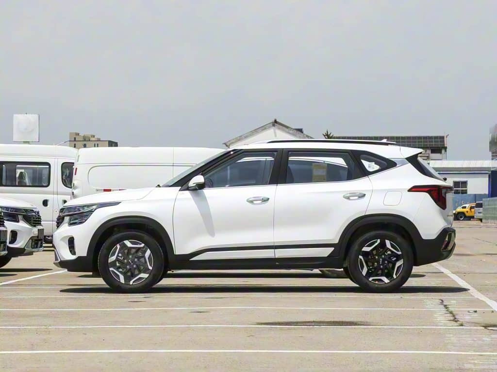 1400x1050_autohomecar__ChxpVWiQUo-AMo7NABdW_xslezI768